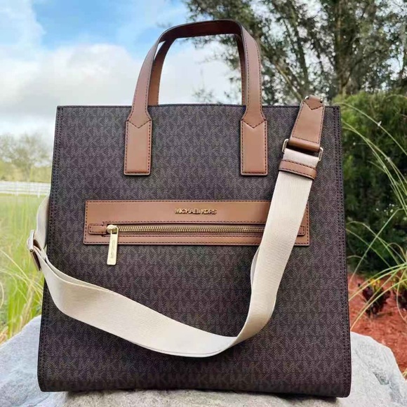 Gaby’sBags💕NWT Michael Kors XL Tote Satchel bag - Picture 6 of 9